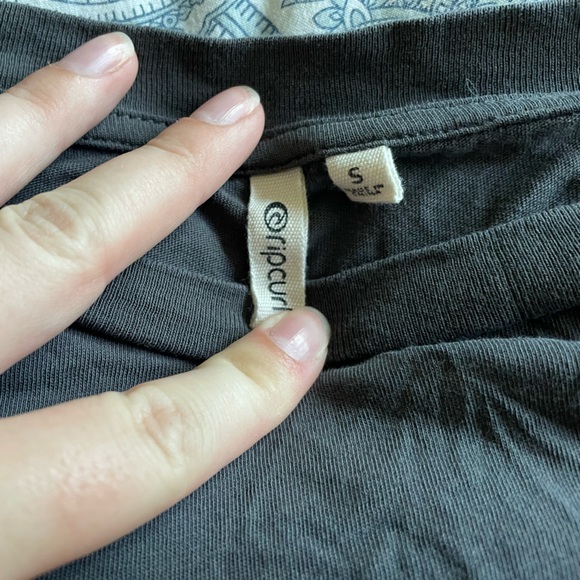 Crop tops - Picture 3 of 12